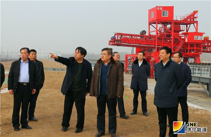 2019年2月15日，市国资委党委书记、主任丰家雷莅临济矿物流视察工作（孙继业） (2).jpg