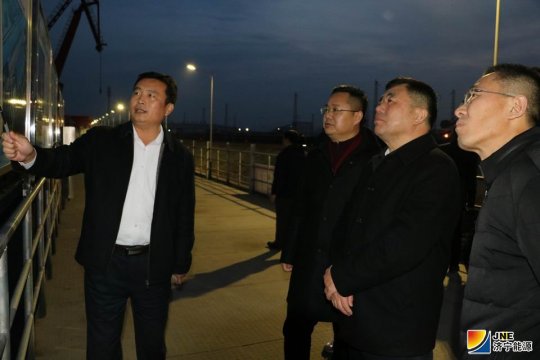 李明富在济矿物流会见鲁能集团客人