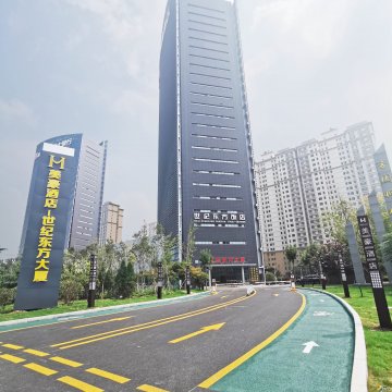 “白加黑”道路升级改造、助力世纪东方大厦提形象