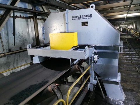 集团公司首套自动采制样机在安居煤矿投入使用