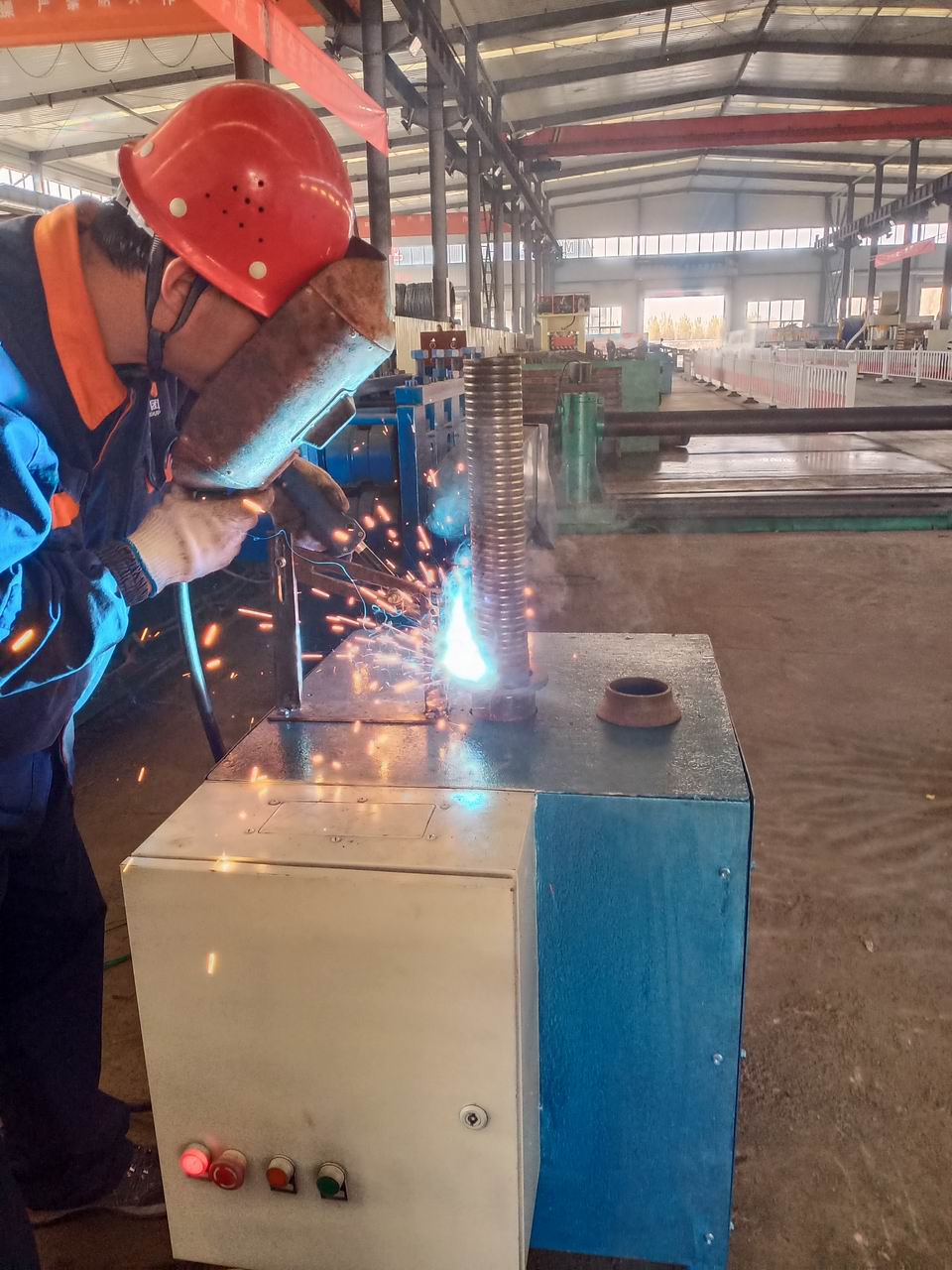 2020年11月16 日，盛源公司，矿用产品公司设计制造横阻器自动焊接装置效果好（周伟敏） (1).jpg