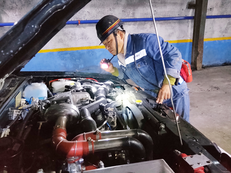 1626776235853250.jpg 2021年7月16日朱家峁煤矿朱家峁煤矿开展井下防爆车辆专项整治确保安全度夏(杨列宾摄).jpg