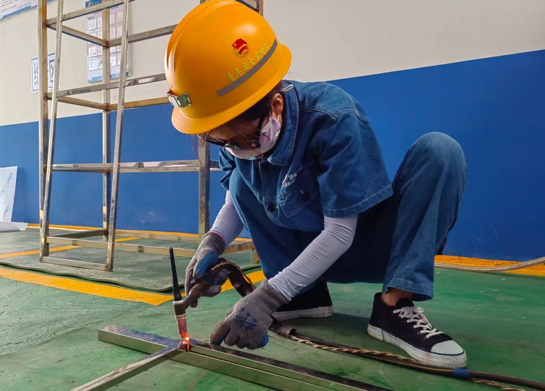 1698804141840582.jpg 640 (3).jpg