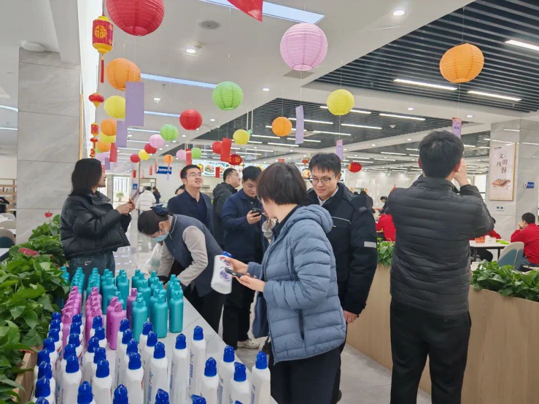 1739496599887229.jpg 00005.jpg