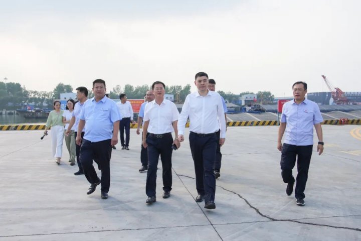 恒丰银行客人到访济宁能源集团调研交流