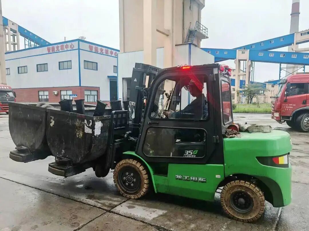 1760426227859731.jpg 05.jpg