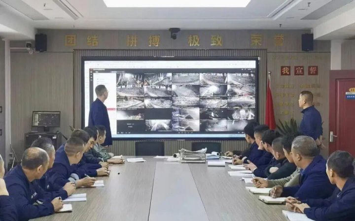 把井下现场“搬到”会场，金桥煤矿创新推出“可视化班前会”
