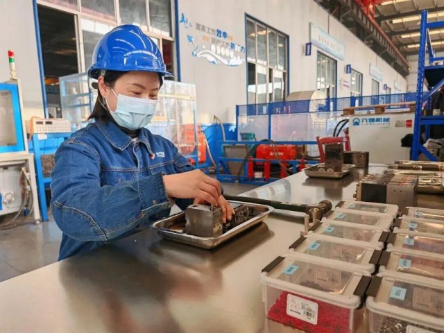 降本增效！金桥煤矿掌握先导阀自主维修技术