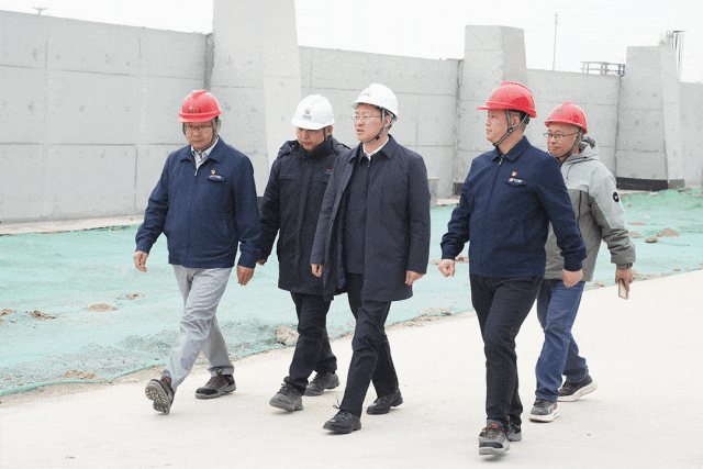 1771916187769494.gif 640.gif